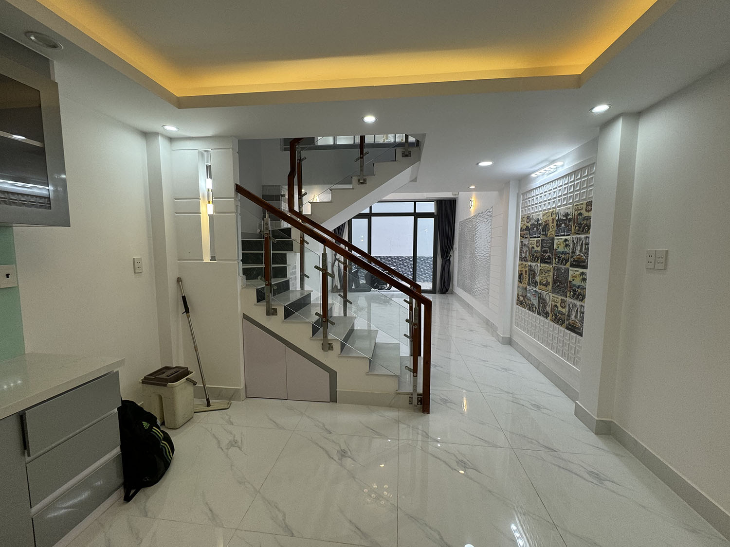 Nhà phố 3 lầu (4mx12,5m=50m2) 5 phòng ngủ hẻm ôtô 7 chỗ khu đồng bộ Nguyễn Thượng Hiền, Bình Thạnh